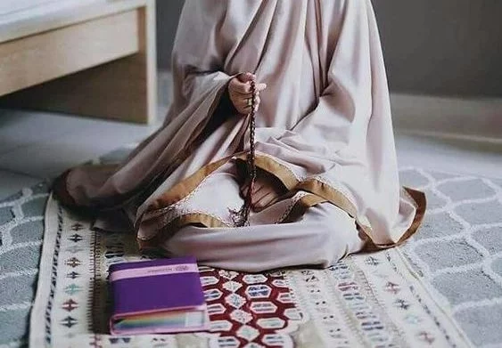 موعد أذان الظهر