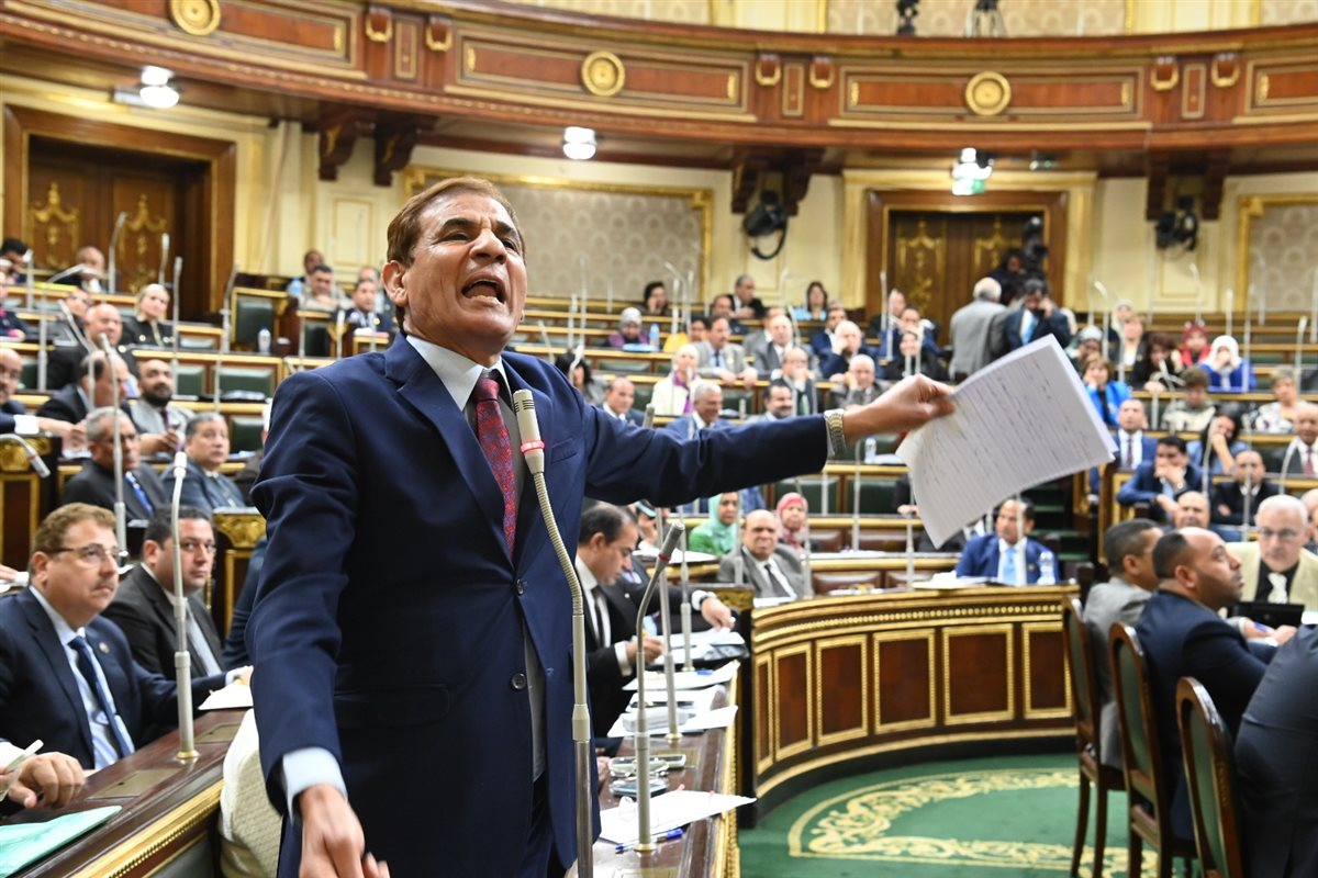 النائب محمد عبد العليم داوود يشن هجوما حادا على الحكومة 