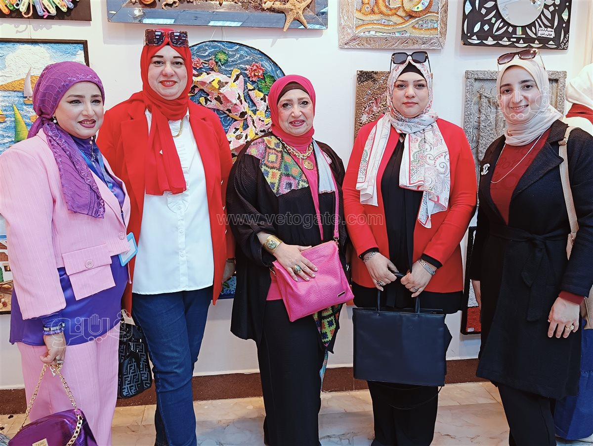 مدير تعليم بورسعيد يفتتح المعرض السنوي لتوجيه التربية الفنية، فيتو