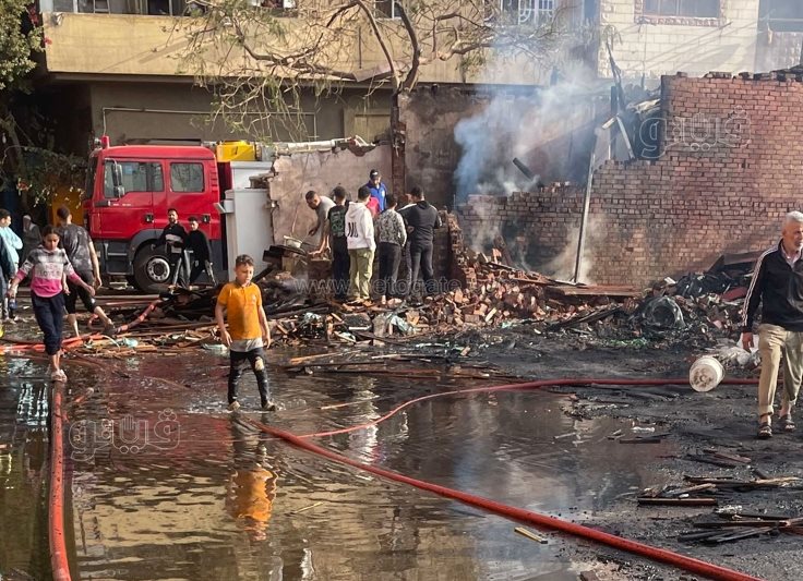  أثار حريق مغالق الأخشاب بالشرابية (20)