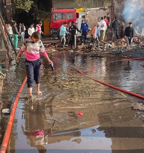  أثار حريق مغالق الأخشاب بالشرابية (22)