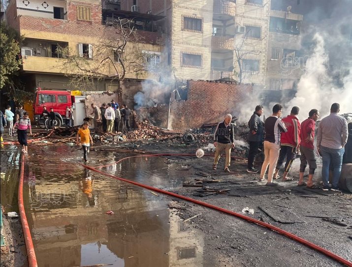  أثار حريق مغالق الأخشاب بالشرابية (3)