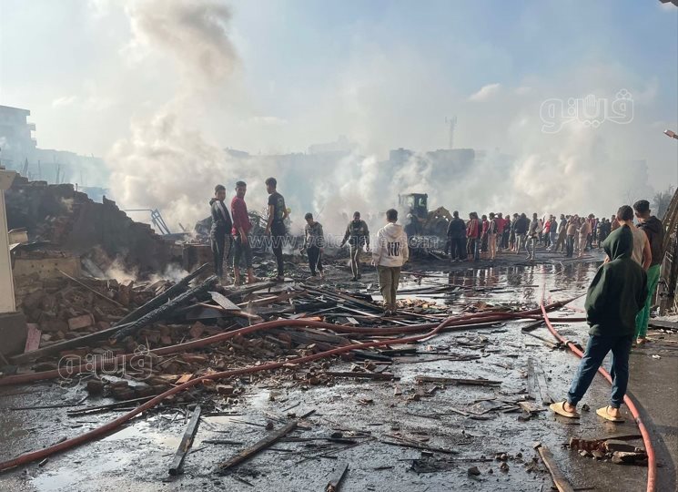  أثار حريق مغالق الأخشاب بالشرابية (7)