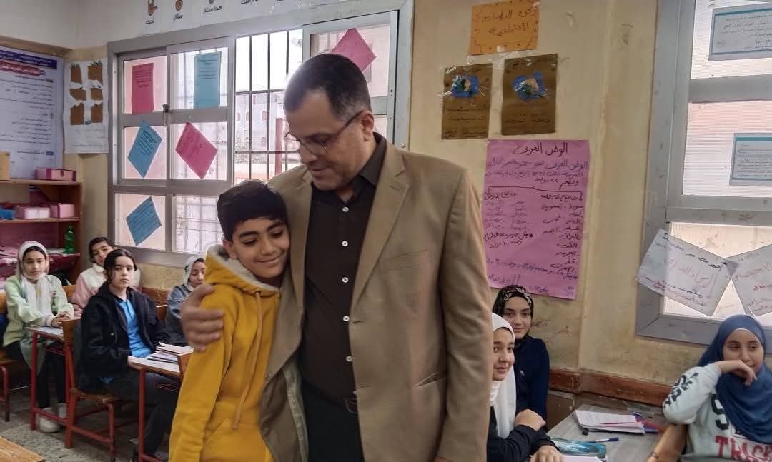وكيل الوزارة يتابع مدارس إدارة الزرقا