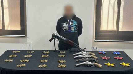 سقوط عاطل بحوزته أسلحة نارية قبل ترويجها بالقاهرة<br> 