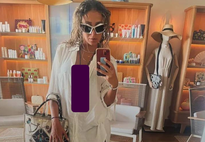 مصممة الأزياء فريدة تمرازا، فيتو