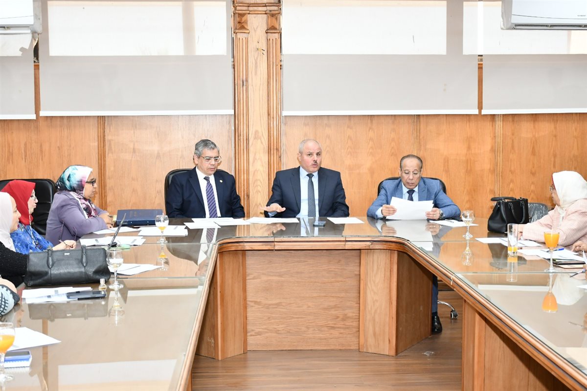 جانب من الاجتماع، فيتو