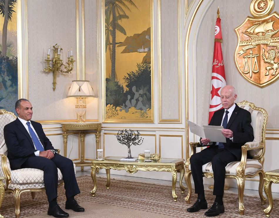 الرئيس التونسي يتسلم رسالة من السيسي، فيتو