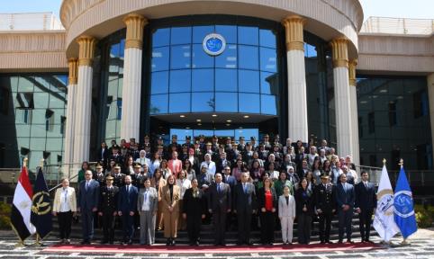 أكاديمية الشرطة تنظم ندوة حول 