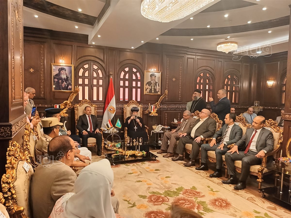 محافظ الشرقية يقدم التهنئة للأقباط، فيتو
