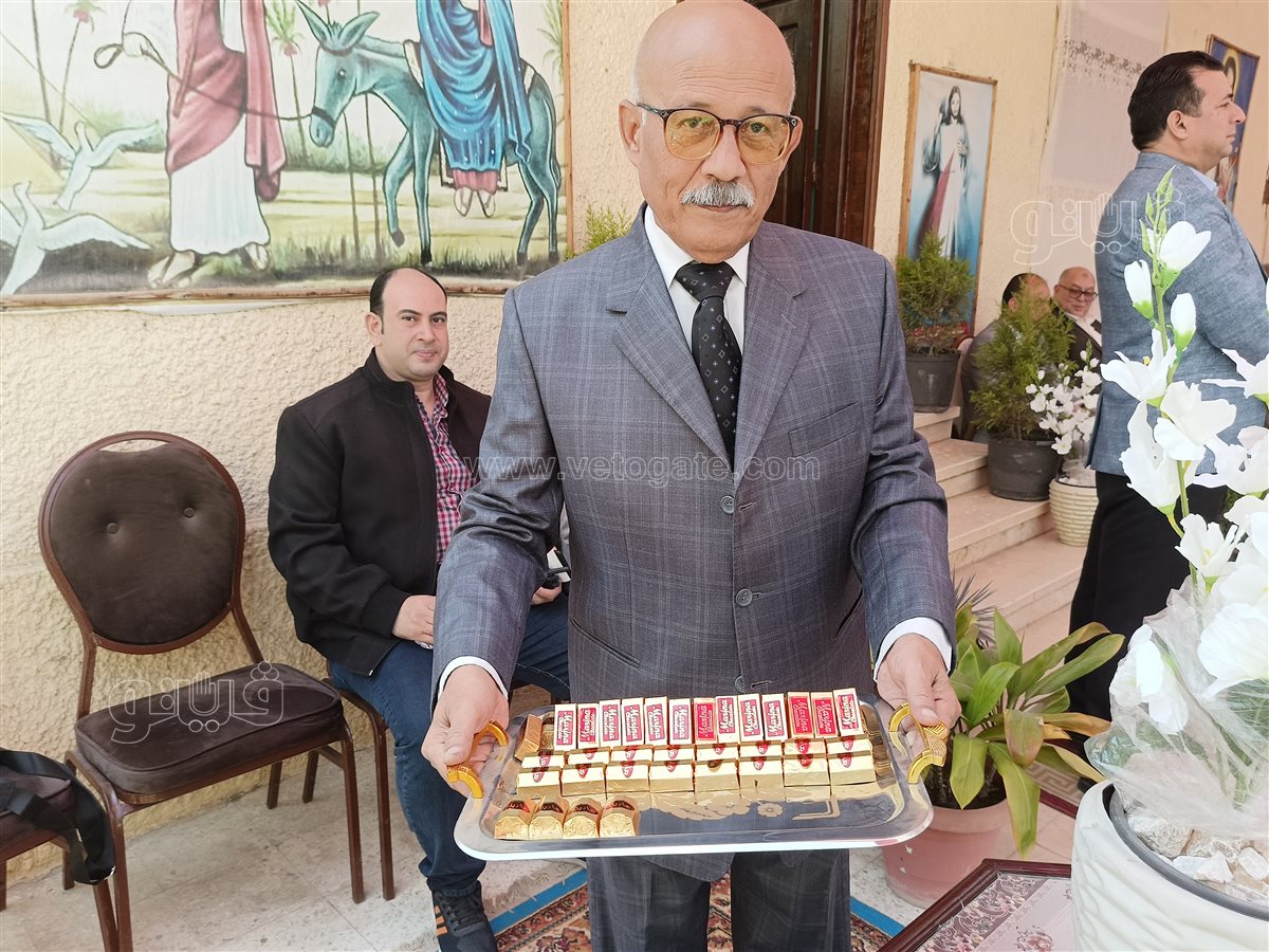 محافظ الشرقية يقدم التهنئة للأقباط، فيتو