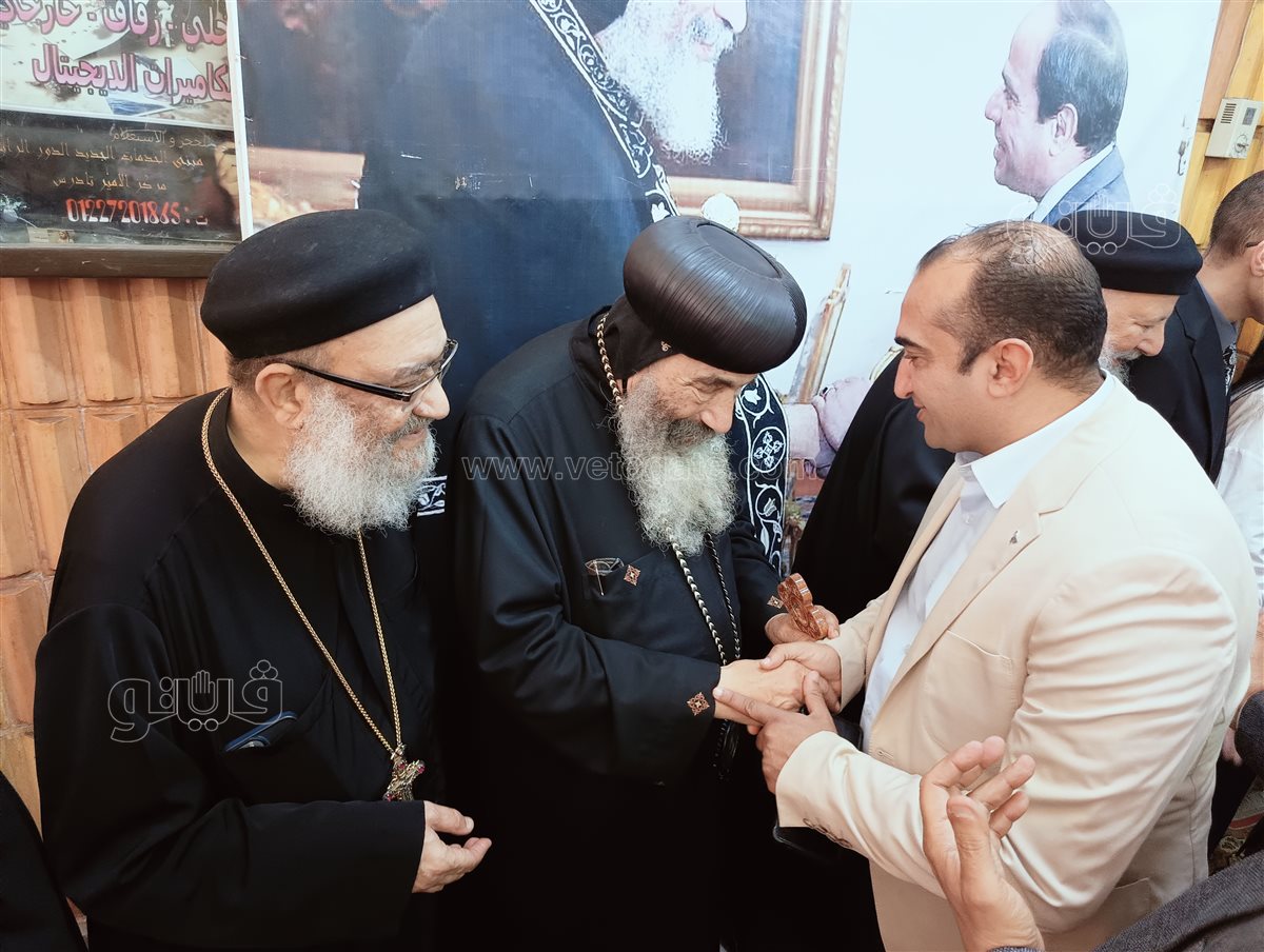 قيادات بورسعيد يهنئون المطران بعيد القيامة المجيد، فيتو