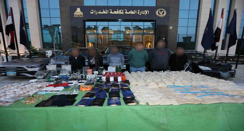 سارة خليفة تنكر صلتها بالمخدرات المضبوطه..والنيابة تواجهها بالأدلة والتسجيلات