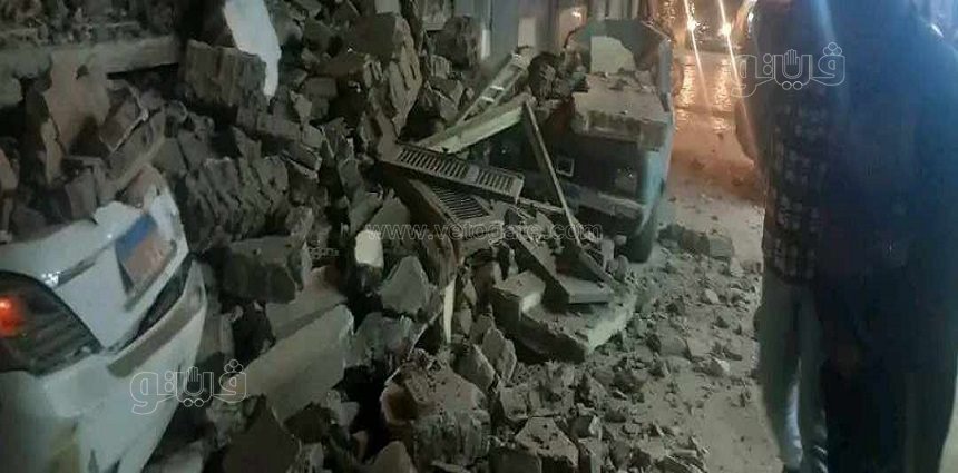 انهيارعقارقديم وتهشم عدد من السيارات،فيتو