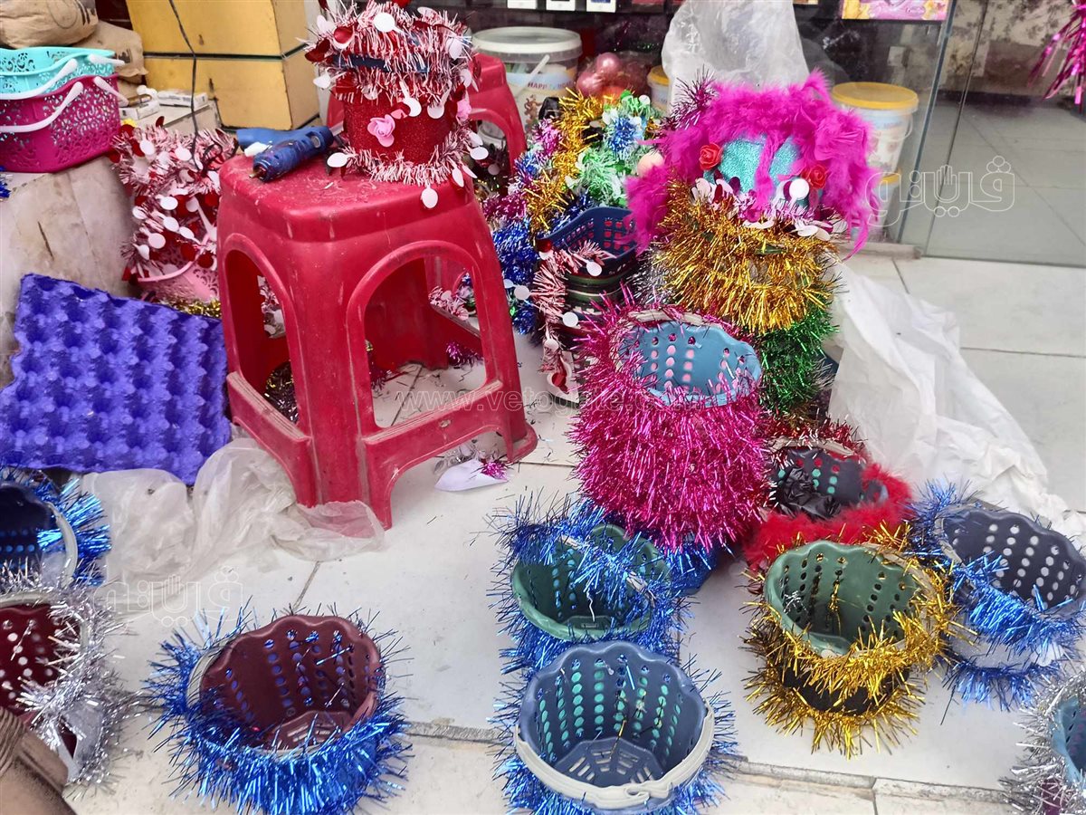 صانع البهجة بالشرقية..عم بغدادى يصنع سبتة اعياد الربيع وبيعها للأطفال،فيتو