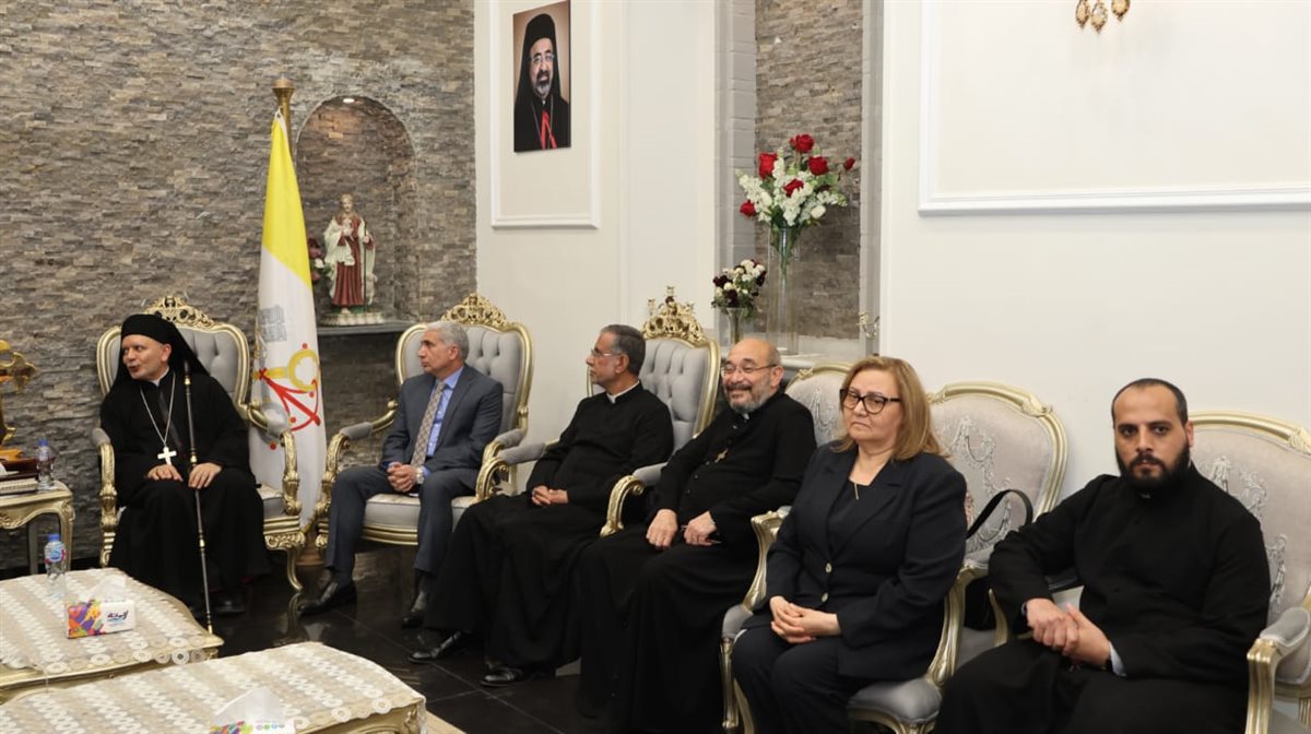 جانب من تقديم التعازي،فيتو