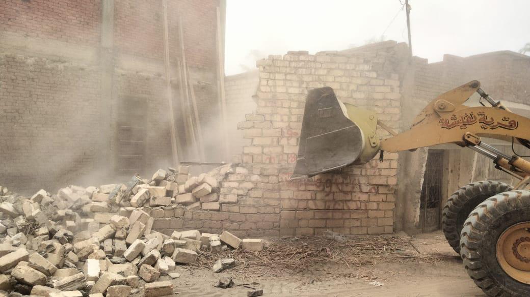 جانب من أعمال الازالة،فيتو