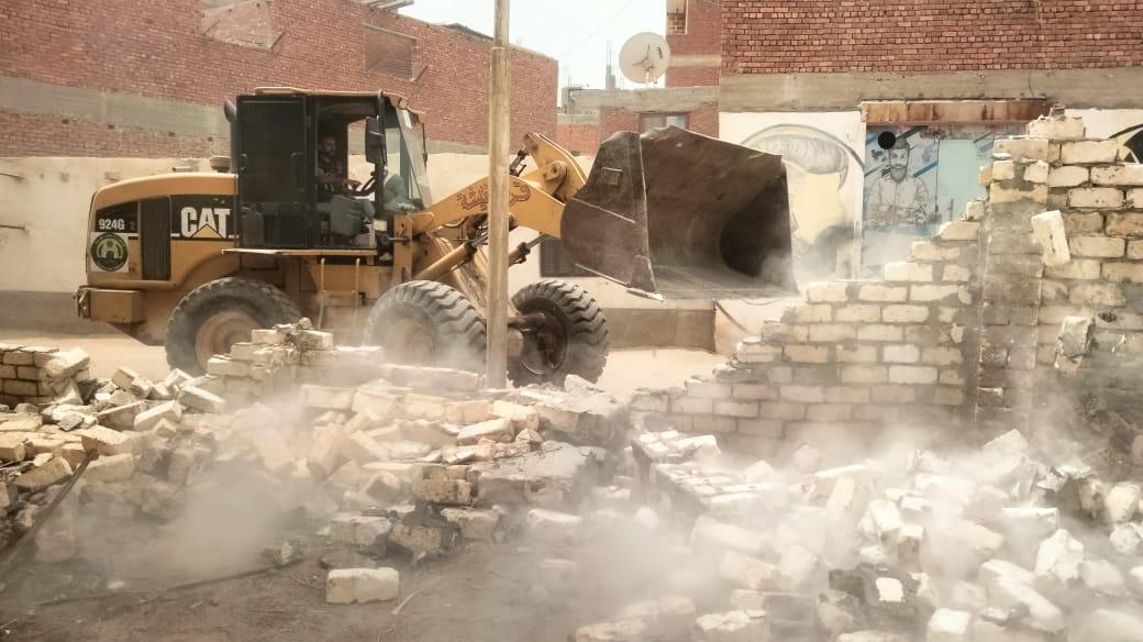 جانب من أعمال الازالة،فيتو