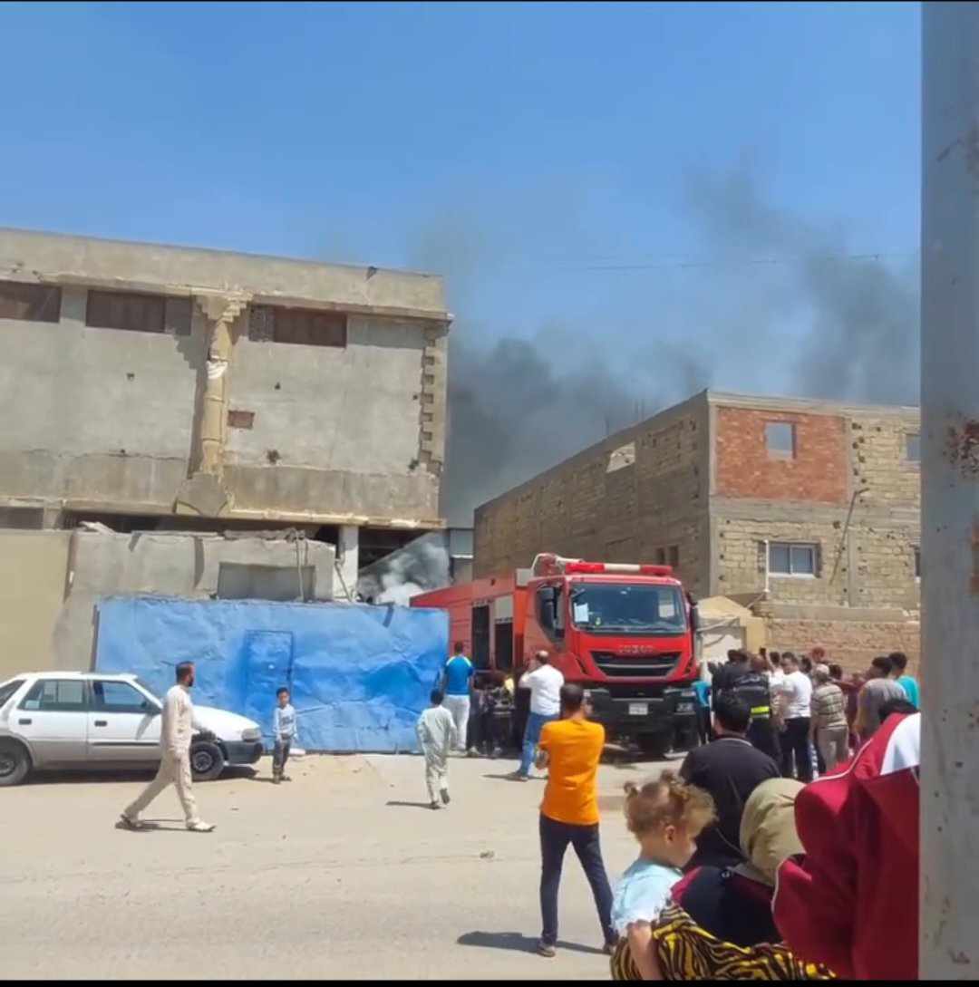 حريق هائل بمصنع للنسيج بالعاشرمن رمضان،فيتو1