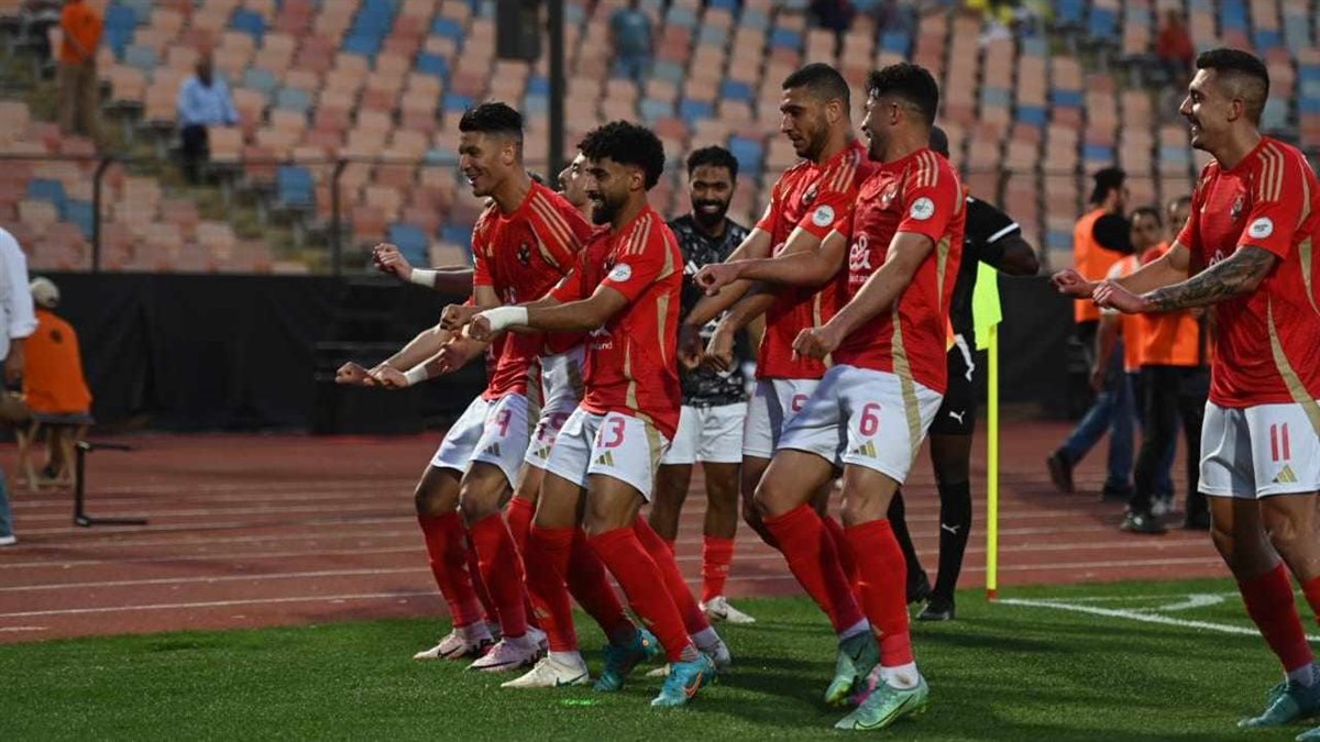 الأهلي يواجه بتروجيت، فيتو