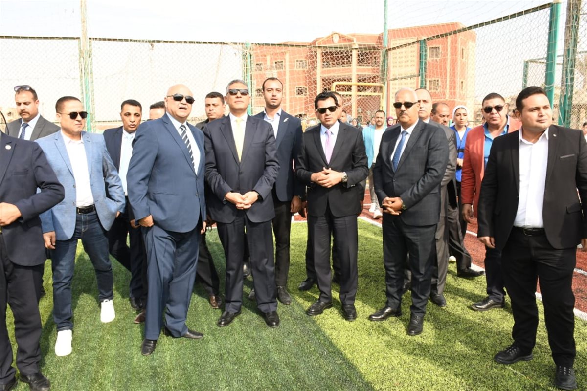 أشرف صبحي ومحافظ الجيزة يفتتحان منشآت رياضية جديدة بنادي حدائق الأهرام