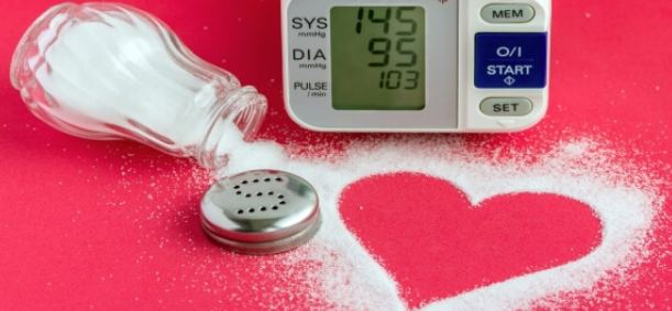 زيادة الملح في الطعام يسبب ضغط الدم المرتفع، فيتو