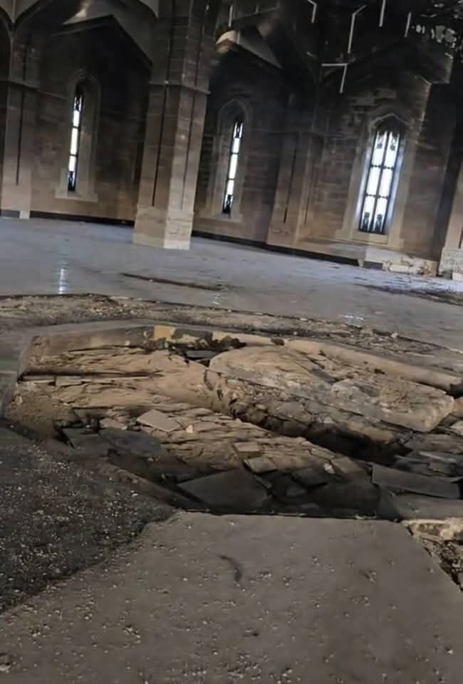 نبش قبر حافظ الأسد، فيتو