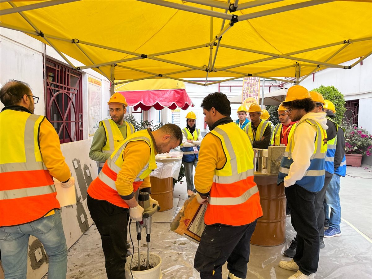 تدريب عملي لطلاب هندسة الجامعة الالمانية