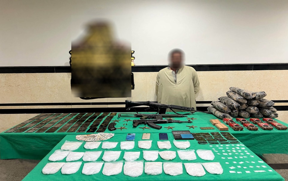 مصرع عنصرين إجراميين شديدي الخطورة وضبط ثالث بعد تبادل إطلاق نار مع الشرطة بأسوان