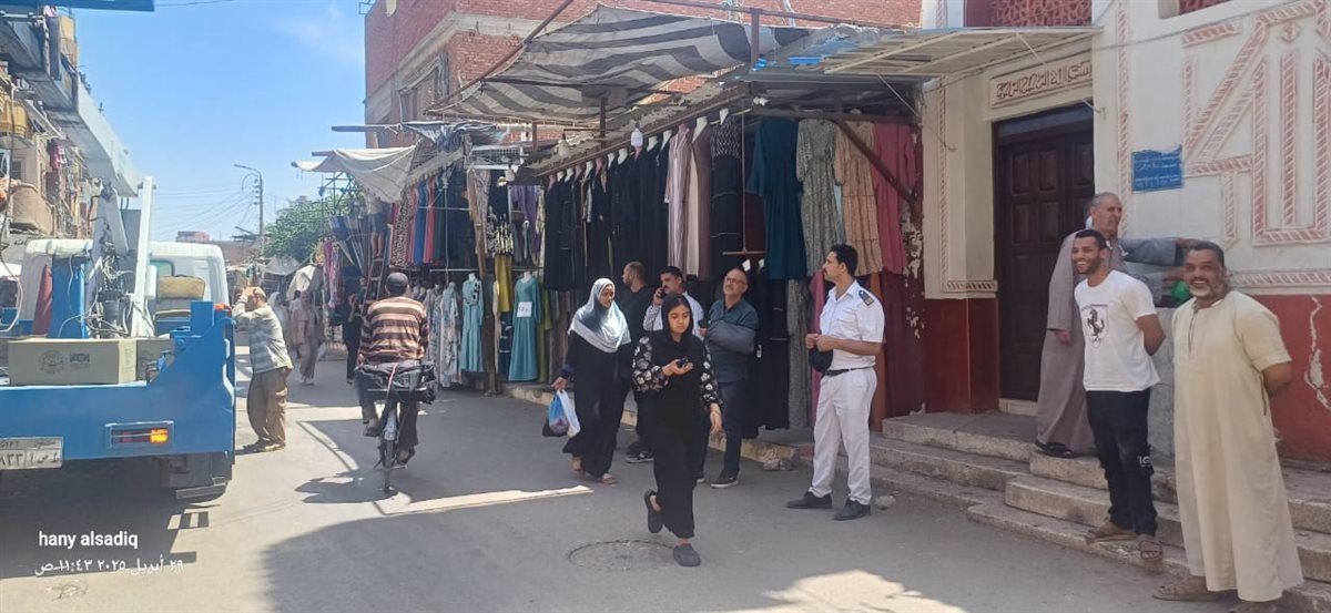 جانب من الحملة،فيتو