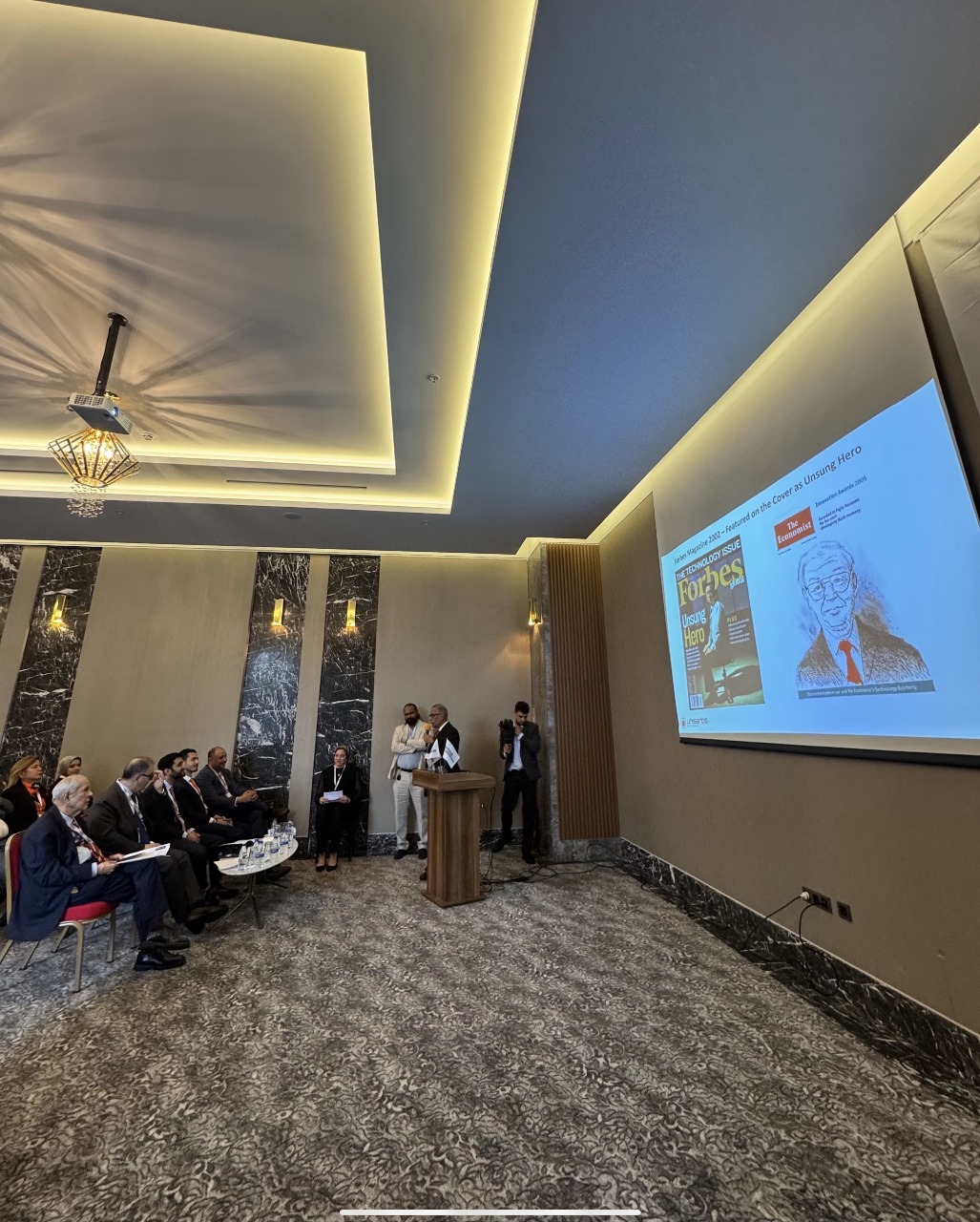 مشاركة الجامعة الأمريكية بالقاهرة في مؤتمر الذكاء الاصطناعي بتركيا