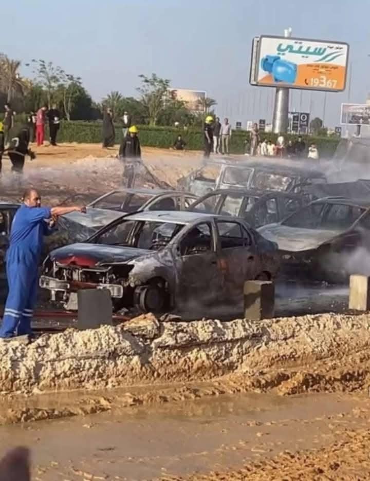 تفحم عدة سيارات 