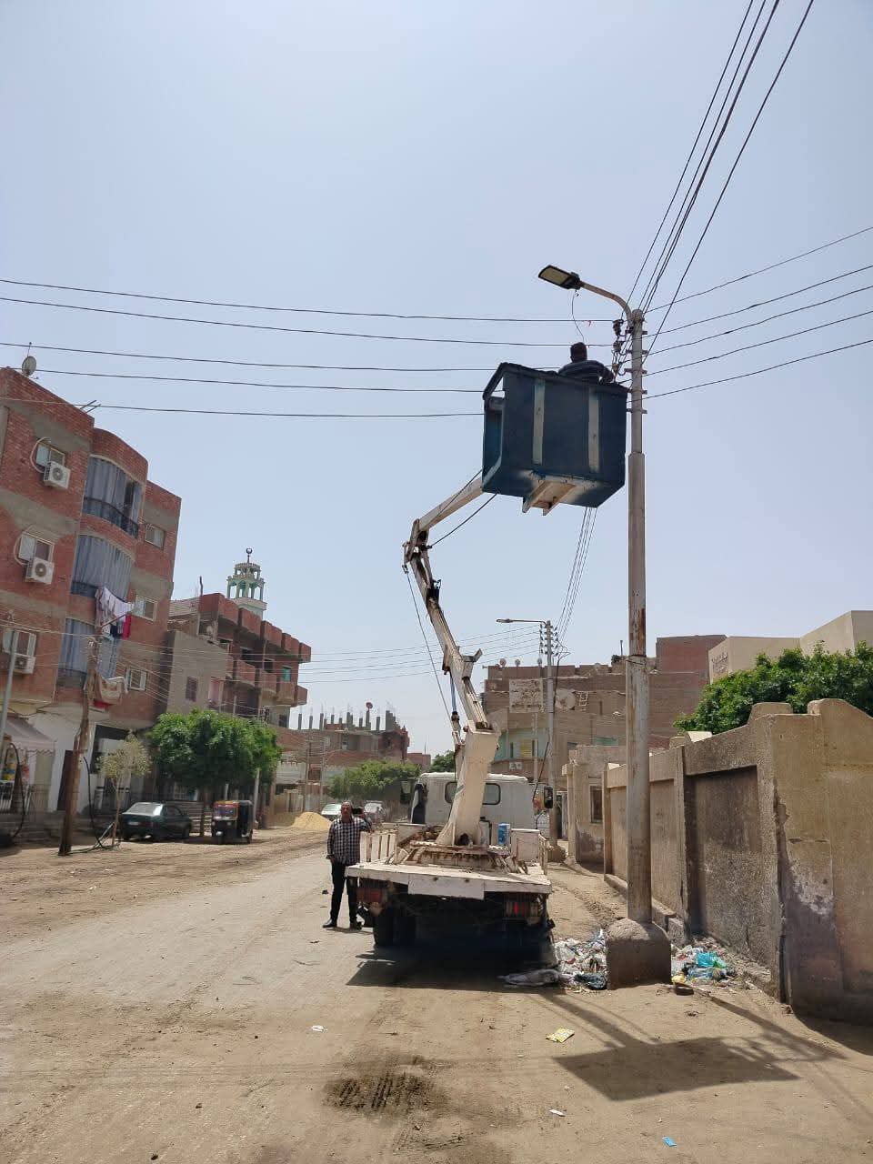 محافظ المنيا يشدد على تكثيف حملات النظافة وتمهيد الطرق