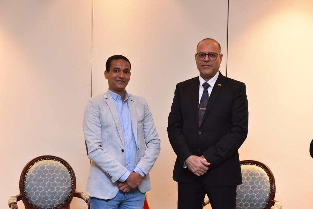 الزميل أحمد عبد المحسن يحاور وزير العمل محمد جبران 