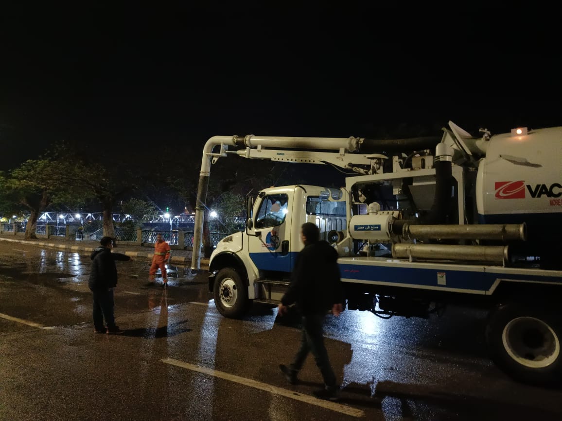 رفع اثار الامطار من شوارع القليوبية،فيتو