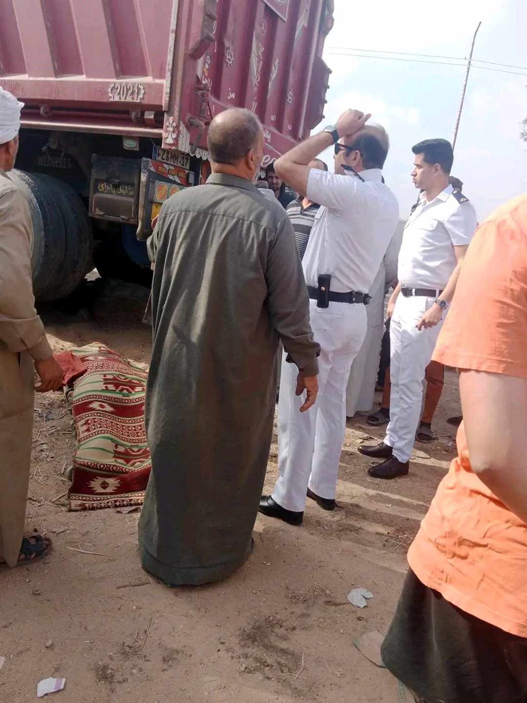 نزيف الاسفلت مستمر..حادث مروري يودى بحياة مواطن بالقرين،فيتو