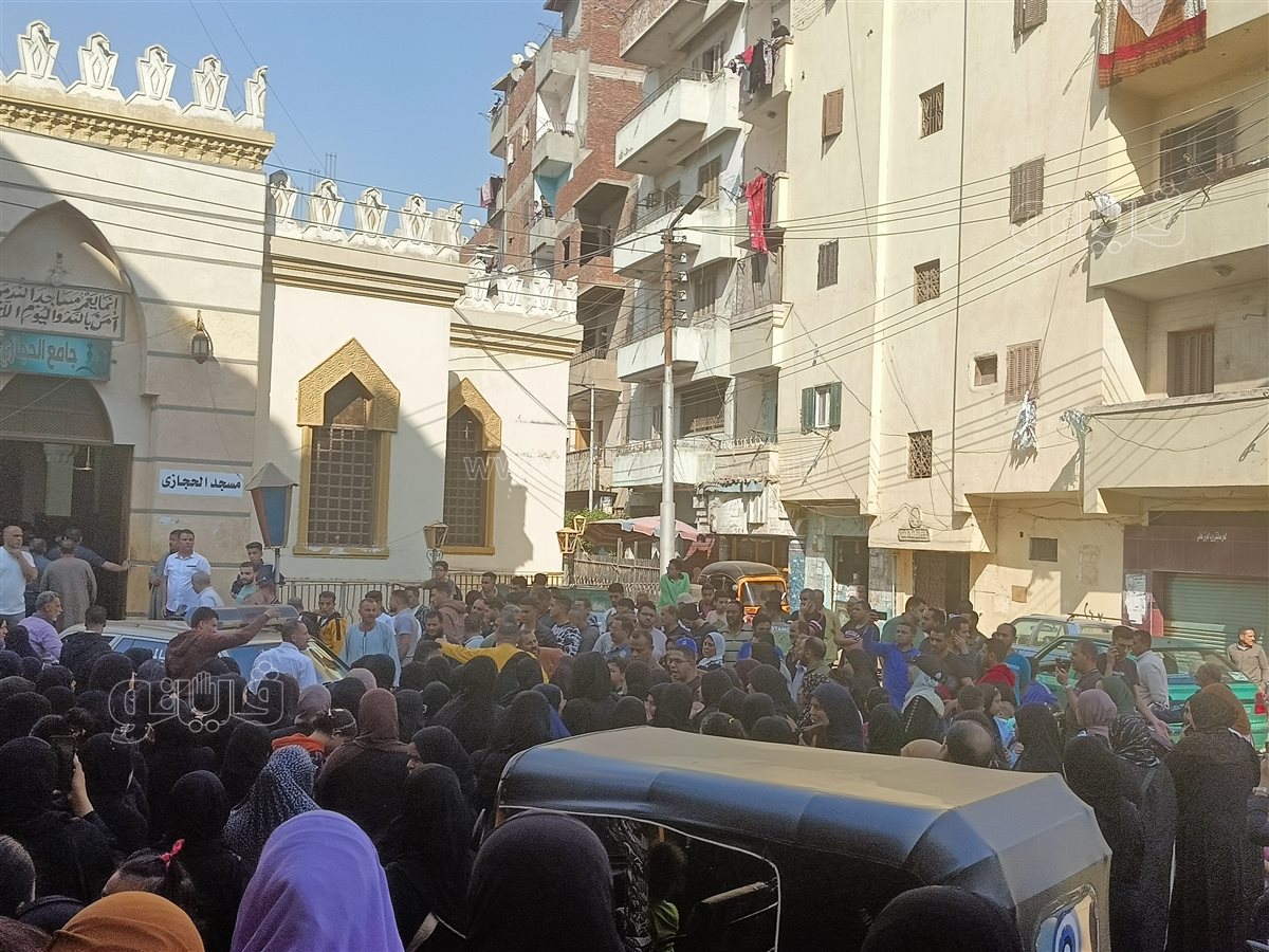 جنازة الطالبة، فيتو 