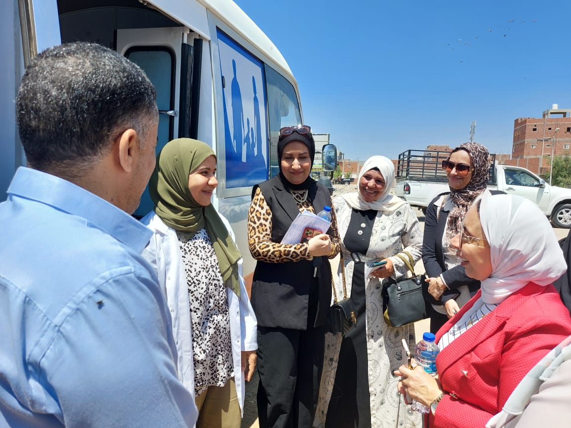 جانب من العيادات المتنقلة،فيتو