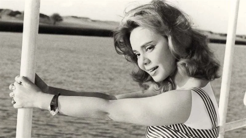 ماجدة فى فيلم شاطئ الاسرار