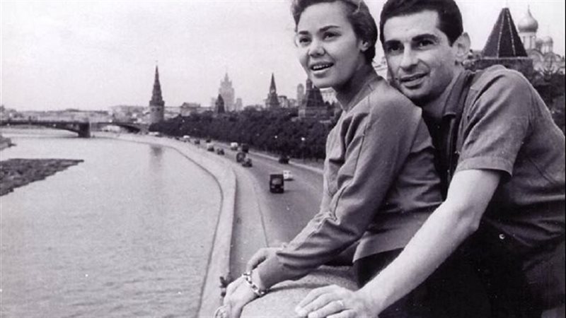 ماجدة مع يوسف شاهين فى فيلم بين ايديك