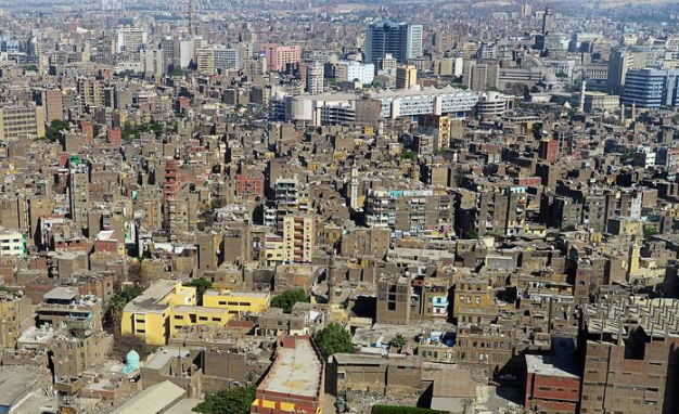 معركة حامية بين المصريين على قانون الإيجار القديم، فيتو