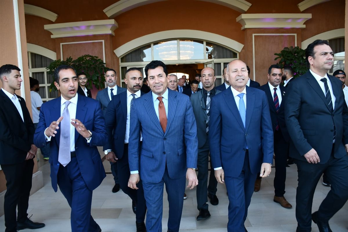 أشرف صبحي يفتتح البطولة العربية للجولف للناشئين والناشئات بمشاركة 12 دولة