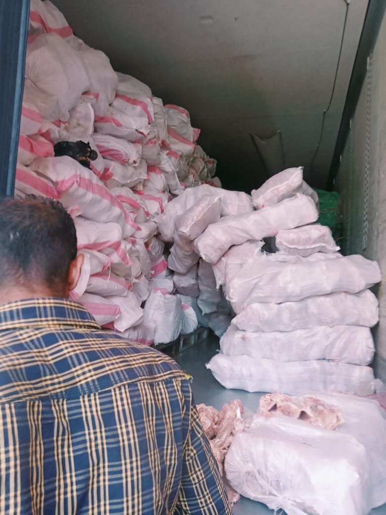 ضبط  هياكل دواحن غير صالحة للاستهلاك الادمي بالقليوبية،فيتو