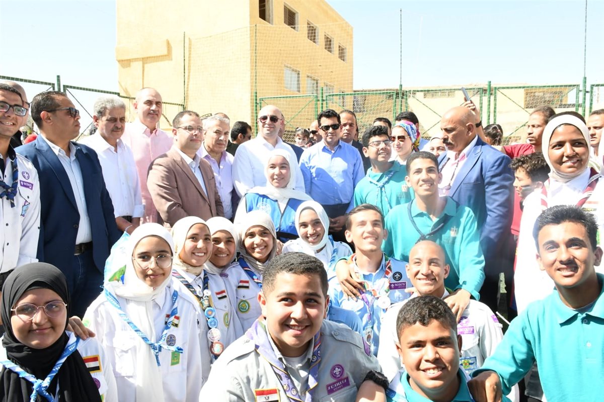 أشرف صبحي يفتتح حمام سباحة نصف أولمبي وملعب خماسي بمركز شباب مدينة ناصر