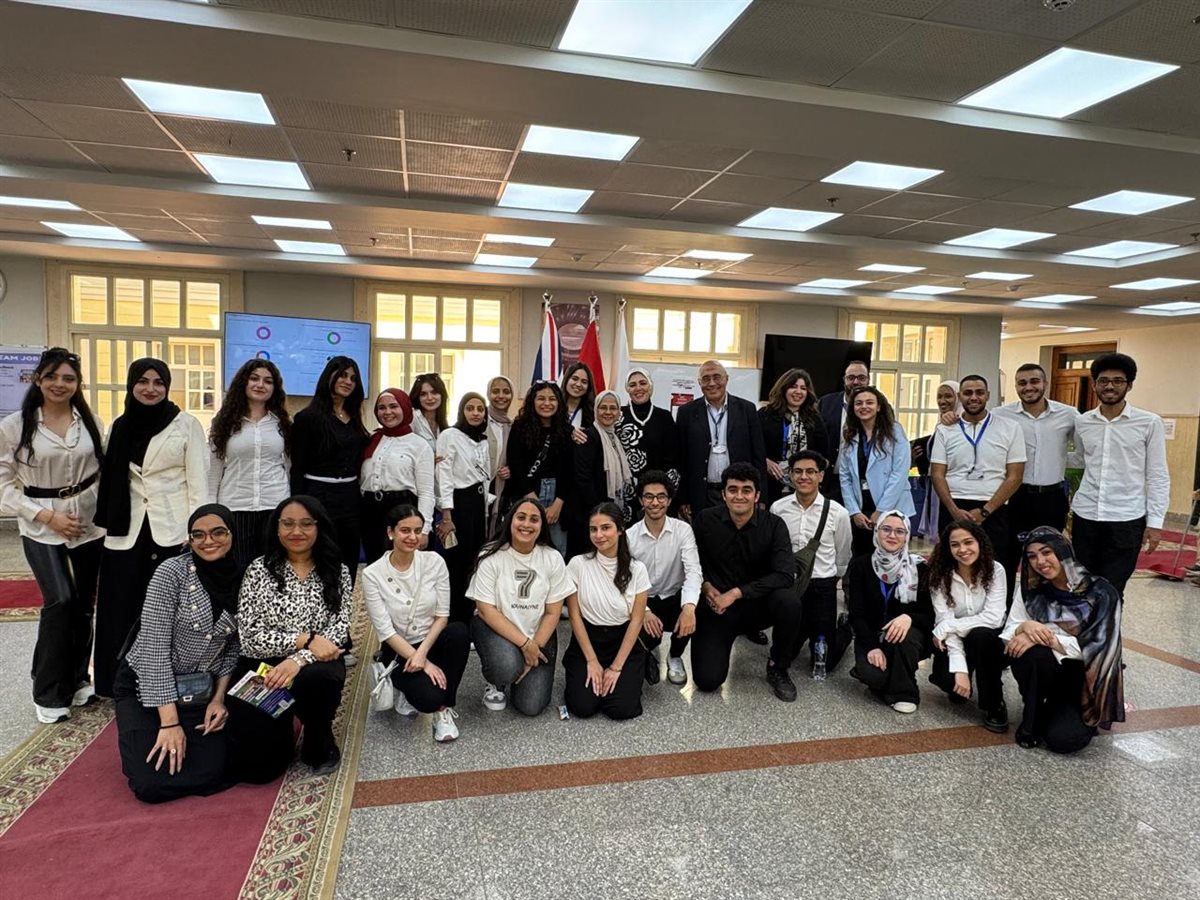 إطلاق برنامج نظم معلومات الأعمال بالجامعة البريطانية