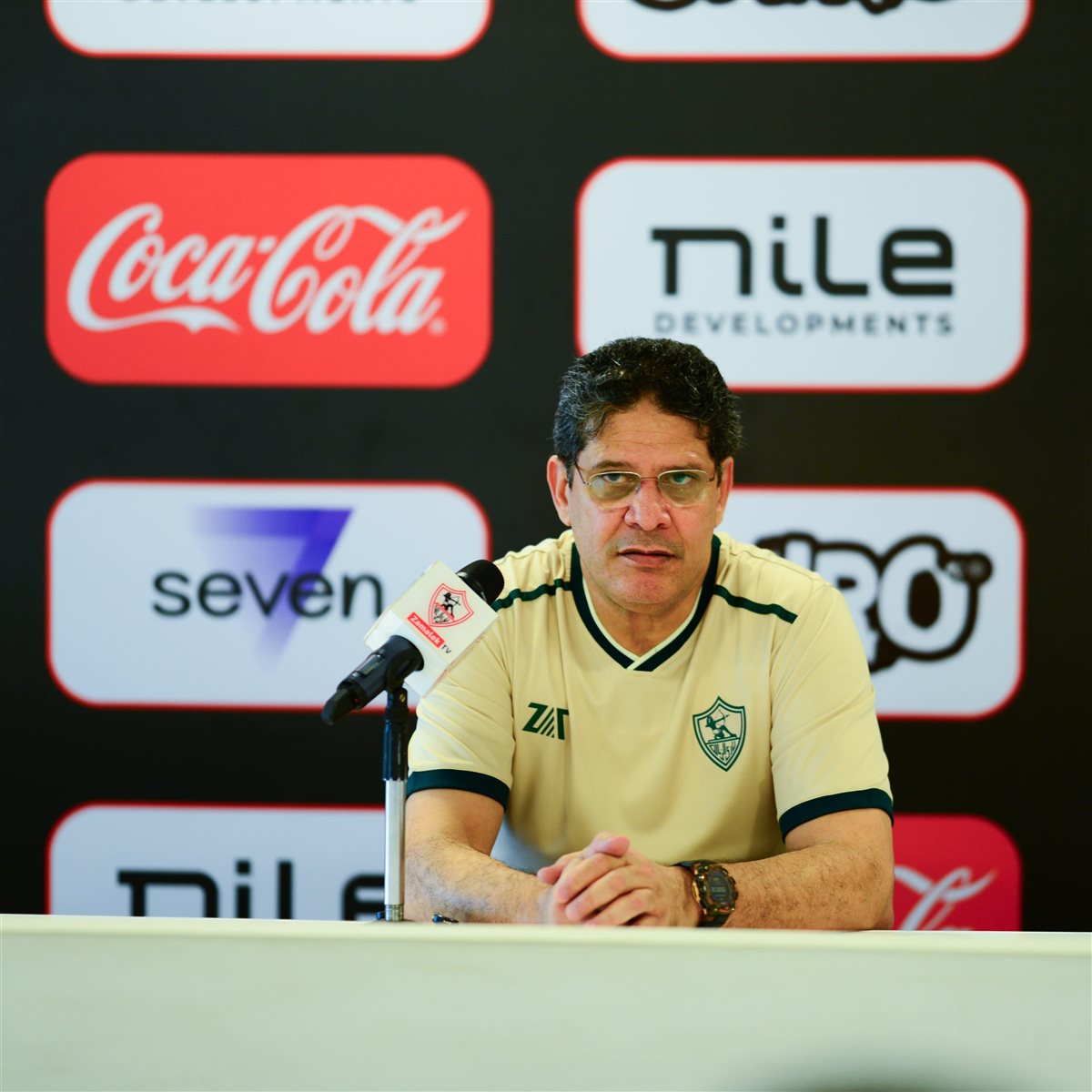 أيمن الرمادي 