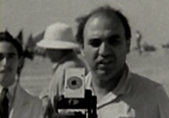 صلاح ابو سيف دائما خلف الكاميرا