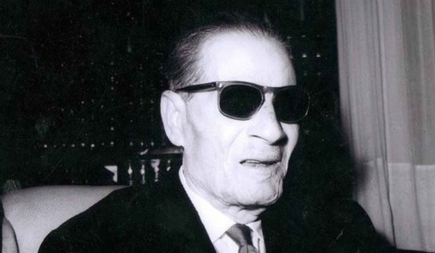 الدكتور طه حسين 