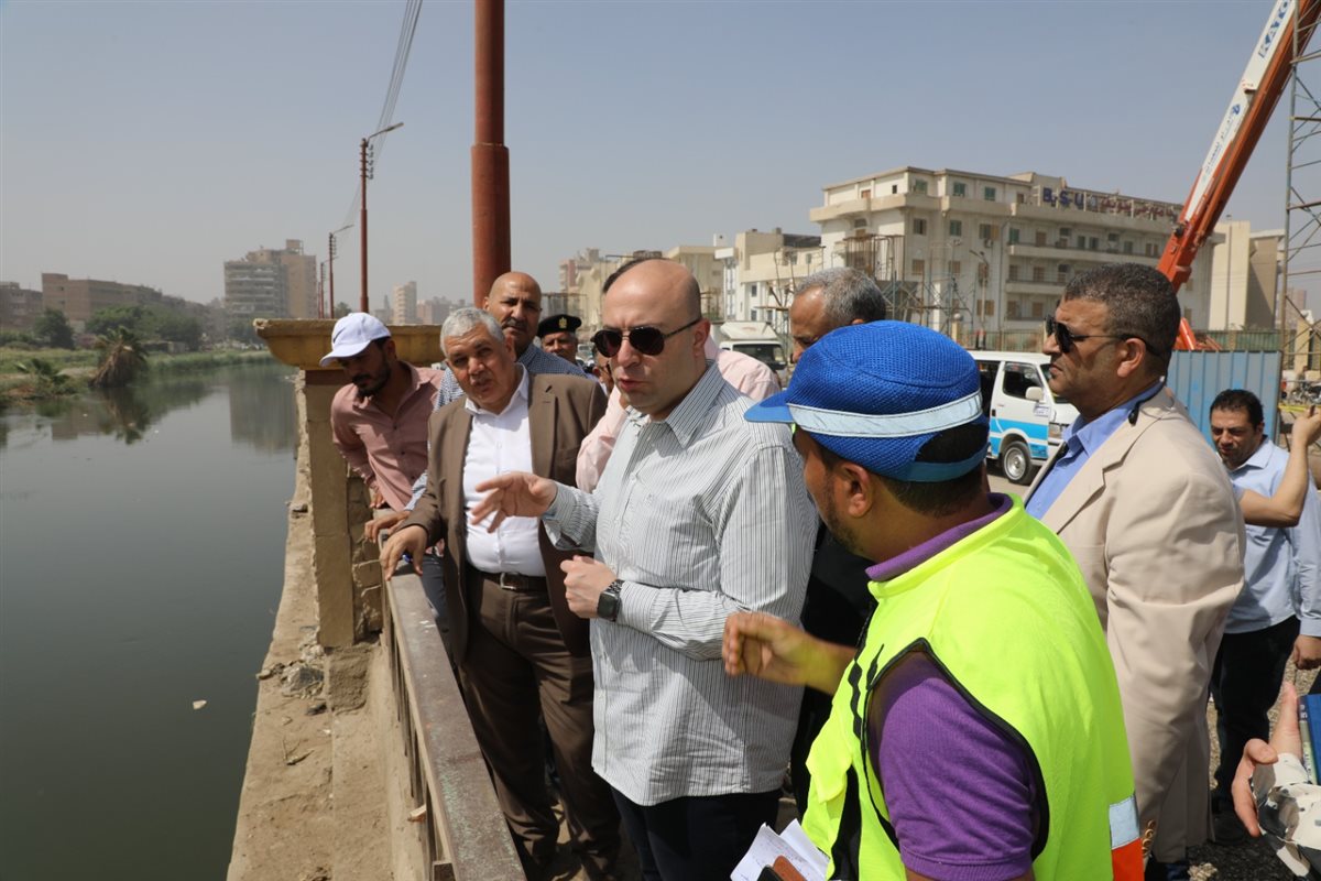 محافظ بني سويف يتفقد مشروع كوبري الشاملة