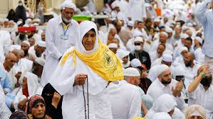 هل نفقة حج المرأة على زوجها؟ | موقع الشيخ يوسف القرضاوي